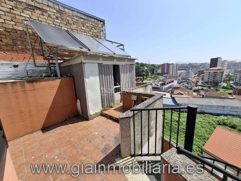 Foto fca791c7-e894-40b5-a8d9-8267ccf5c97c. Edificio  sin terminar en su interior, con división horizontal !! en Vigo