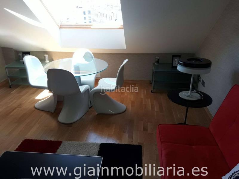 Foto bd9dac30-c4d3-4acd-8207-34e831936a9d. Ático  en venta en Baiona