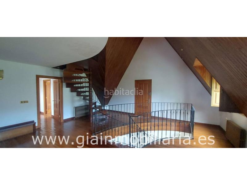Foto 14bc762d-be9d-4099-9873-c68305119ec0. Casa adosada en ral 10 oportunidad piscina en Tomiño