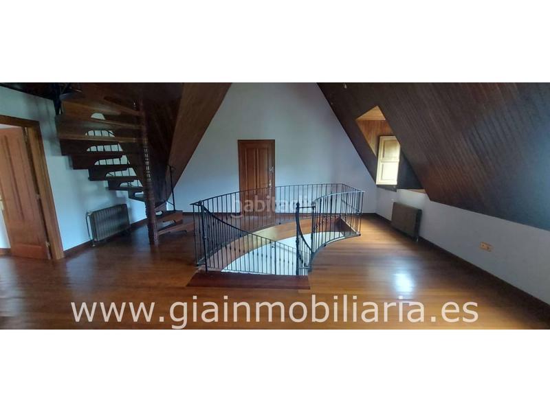 Foto 6acc5cd7-550a-4a18-81b2-7e87984af867. Casa adosada en ral 10 oportunidad piscina en Tomiño