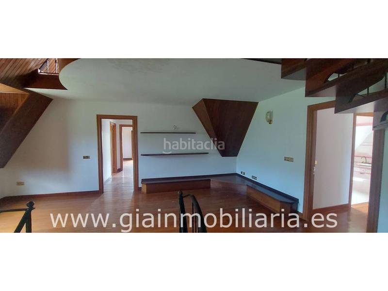Foto 6d6b3ece-e049-4d4d-8a36-f3cfeebd1c0f. Casa adosada en ral 10 oportunidad piscina en Tomiño