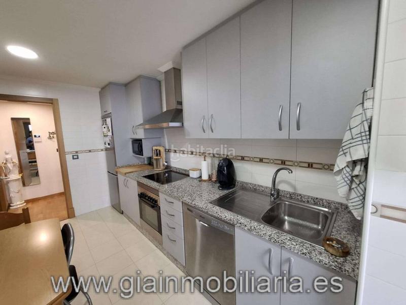 Foto 145c592e-39bd-464f-8def-339935b05e40. Etagenwohnung mit heizung parking in Salvaterra de Miño