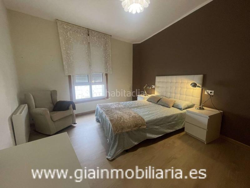 Foto 40e1e285-bad0-4d04-b04d-2e9ee38bbf5b. Etagenwohnung mit heizung in Teis Vigo