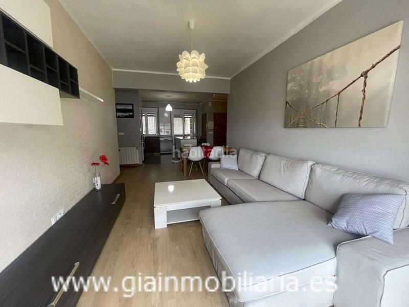 Foto 974f37e1-1e24-4d23-b17e-d08dcf253123. Etagenwohnung mit heizung in Teis Vigo