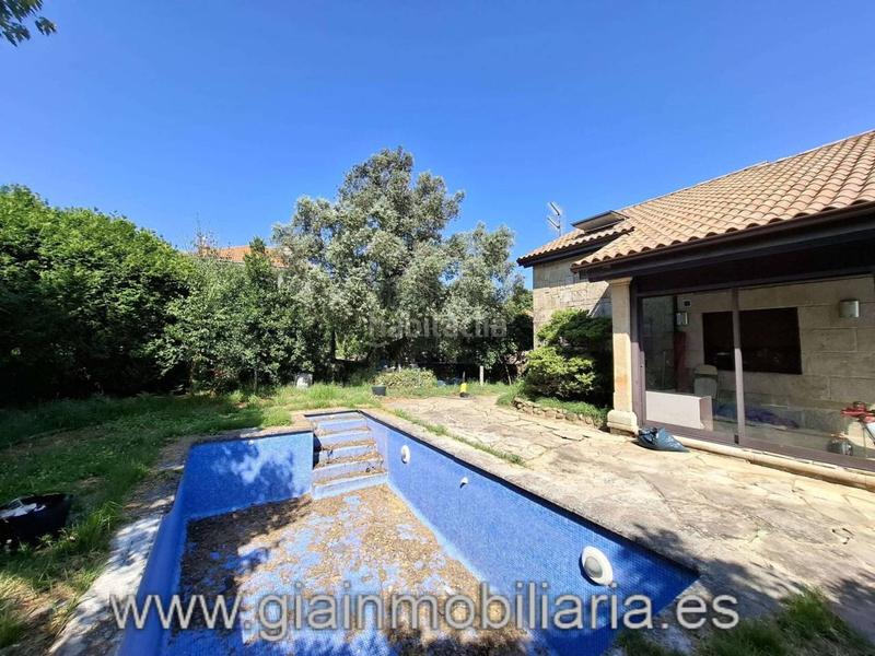 Foto 573ef7cc-b642-4b62-a3fb-0eea9c72511d. Casa bonita casa en venta zona belesar !! en Baiona