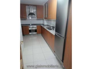 Piso  Rosalia de castro. Amplia vivvienda en venta en ponteareas con piscina !!