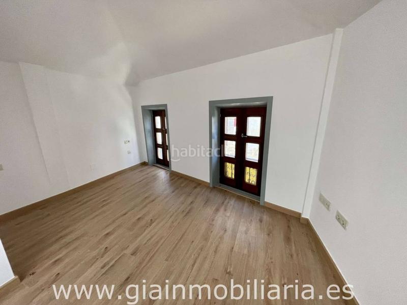 Foto 1e72f005-c14e-49c9-b59c-6ab7421ccbb8. Pis a fuente de zeta 11 a Baiona