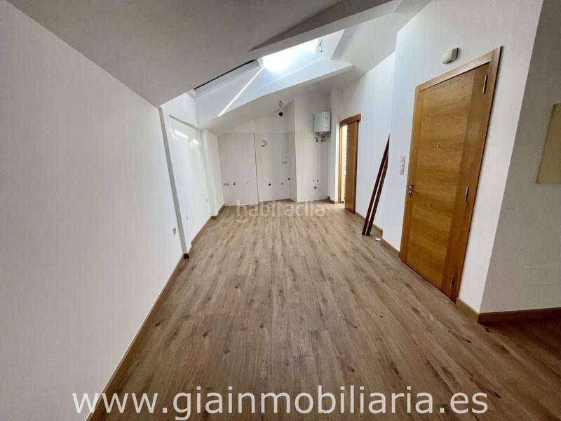 Foto 8d86dbd9-bddc-4a53-a556-1fb269783a84. Pis a fuente de zeta 11 a Baiona