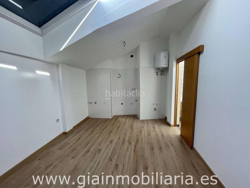 Foto 9e776ac3-0829-4634-8d9e-8396dcfcf841. Pis a fuente de zeta 11 a Baiona