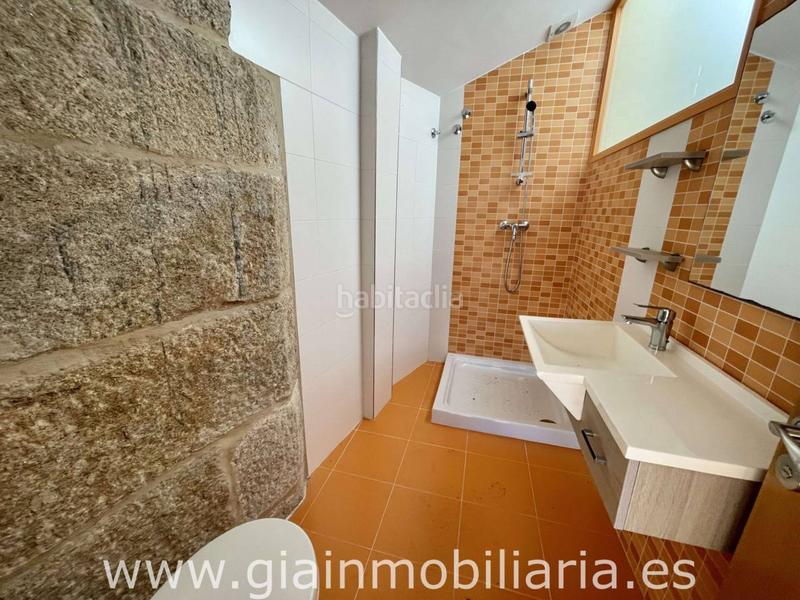 Foto c937780b-b390-4707-8218-3eb77063b9c4. Pis a fuente de zeta 11 a Baiona