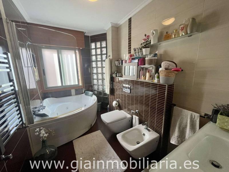 Foto 0d1cba41-670e-48bb-bf28-b3a7d4bb93cd. Piso  en venta , peinador. con licencia turística !! en Mos