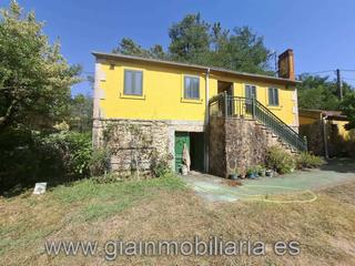 Casa  Angoares. Casa en la zona de ponteareas