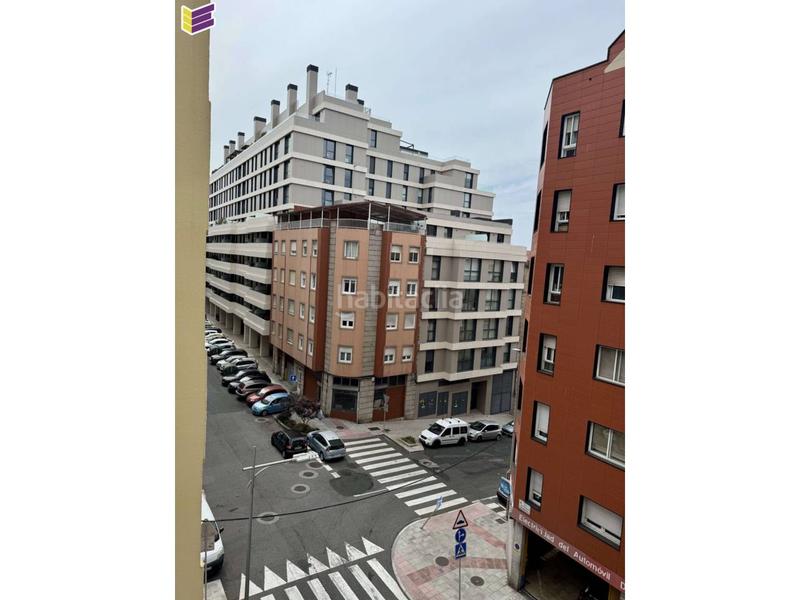 Foto 31cd3c7a-198e-4139-9c83-9a13b93c4438. Local commercial dans conde torrecedeira 30 dans Berbés - Peritos Vigo