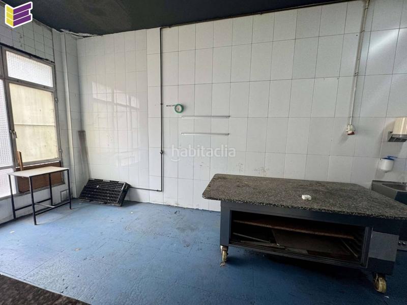 Foto 478488b9-6cfd-4726-ba4b-26267a470413. Local commercial dans conde torrecedeira 30 dans Berbés - Peritos Vigo