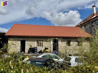Maison  Sanguiñeda. Venta de casa en construcción con nave alquilada !!