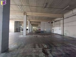 Nave industrial en Calle madrid 213. Venta nave en mos