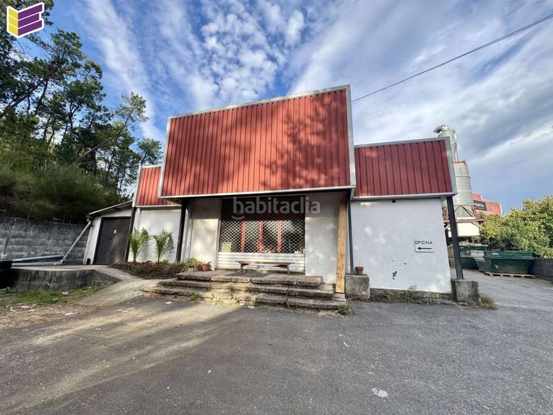 Foto 62af1638-14bb-4407-9105-b23a1751e069. Nave industrial  cerca del polígono del cerqueirás !! en Mos