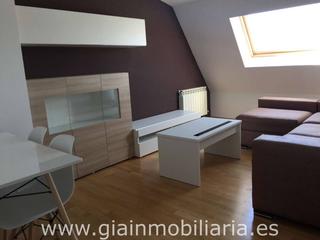Location Attique à Perez leiros 3. Ático de 2 dormitorios en alquiler