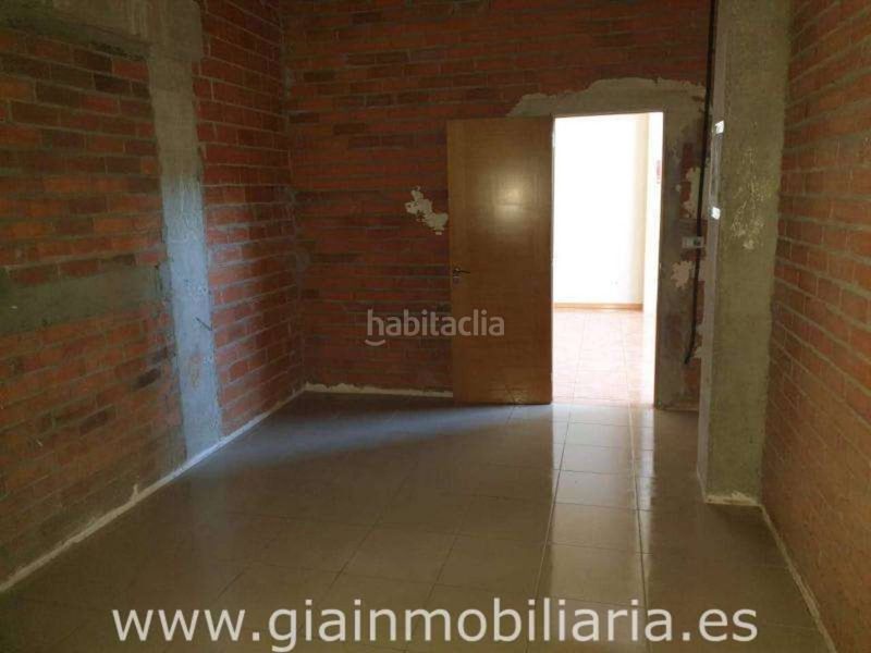 Foto 78c0c140-3a18-410d-94be-628a00c77bcb. Local comercial en calle galicia 22 local en venta en c galicia en Salvaterra de Miño