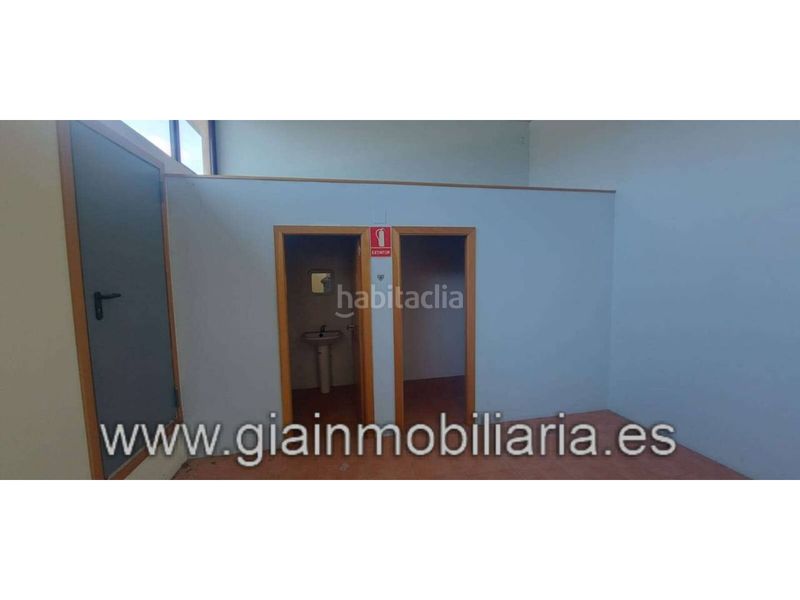 Foto a1996759-7e8b-4d01-8ce5-ac9cfc0a4773. Local comercial en calle galicia 22 local en venta en c galicia en Salvaterra de Miño