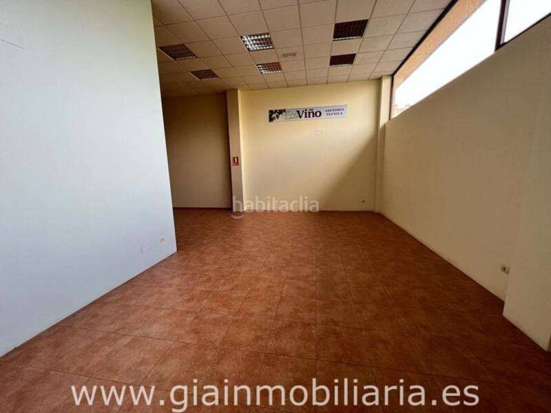 Foto cc84a47f-a07a-4281-b7ce-52a92aeb15a9. Local comercial en calle galicia 22 local en venta en c galicia en Salvaterra de Miño
