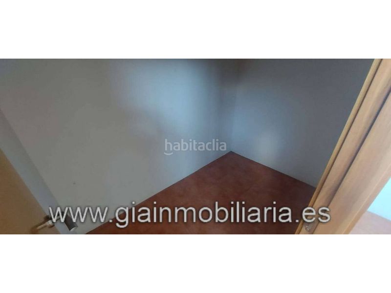 Foto d0dae6c1-4a8b-46cc-ba7e-b9e04d9ffcea. Local comercial en calle galicia 22 local en venta en c galicia en Salvaterra de Miño