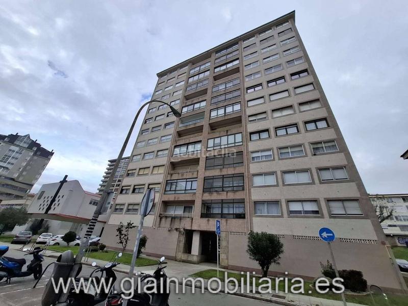 Foto 05fcc7be-5764-42e4-bede-2b494257033d. Piso amplia vivienda en venta en As Travesas - Balaidos Vigo