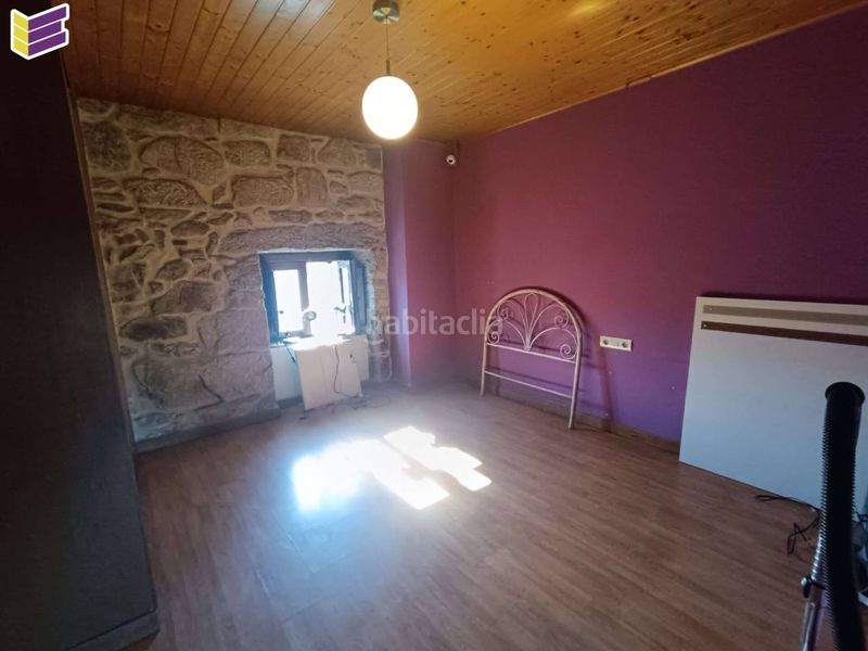 Foto 05c54e61-6e7b-409d-aa3b-1a8a7c146e17. Casa amb calefacció a Covelo (O)