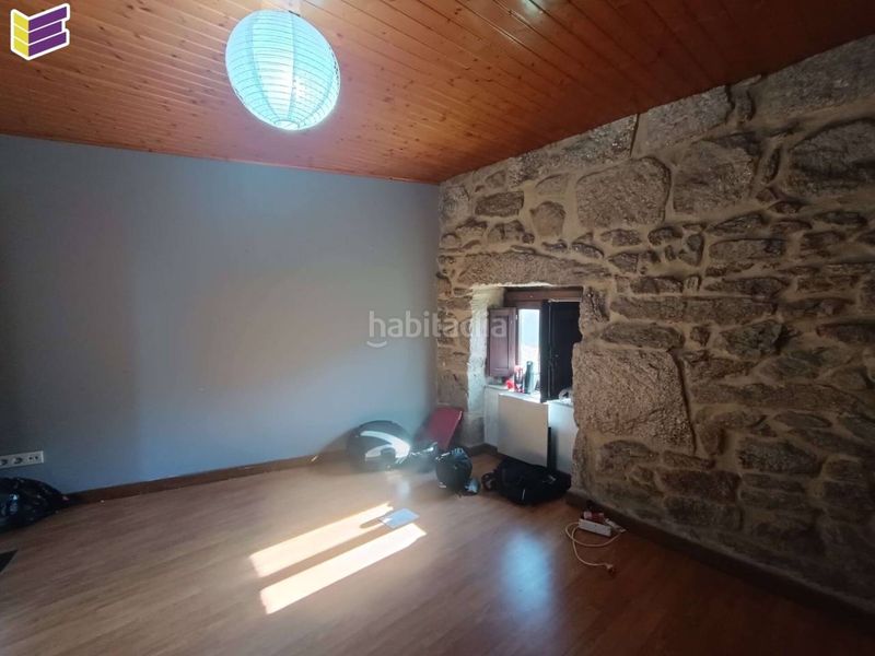 Foto 4773df7b-b956-4d6c-a956-3078654a4af0. Casa amb calefacció a Covelo (O)