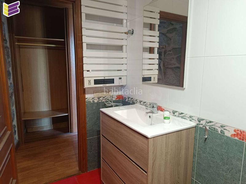 Foto a02daf22-9587-4baf-bf56-a5cb2549353a. Casa amb calefacció a Covelo (O)