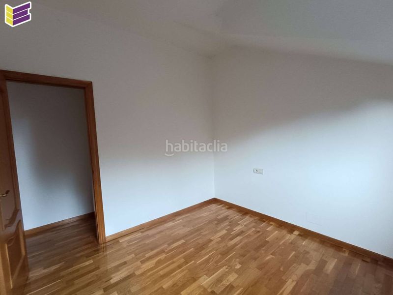 Foto b5db10bd-8952-4edd-a86e-c63f2e2d7678. Àtic a calle alcalde jose costa diaz 7 a Covelo (O)