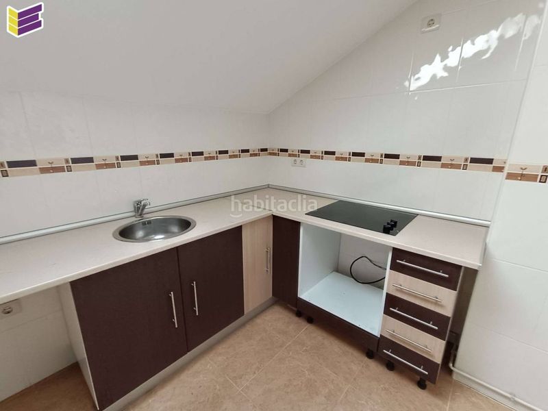 Foto ba994cdd-b84e-4bc0-af9f-f28d48756af0. Àtic a calle alcalde jose costa diaz 7 a Covelo (O)