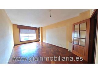 Appartement  Calle miño 13. Piso en regimen de vpo, con garaje y trastero !!