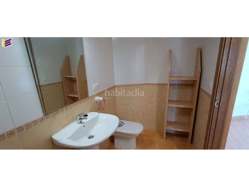 Foto f9e4aee6-eb4f-4d53-be67-4d696c085372. Pis amb calefacció aparcament a Rosal (O)