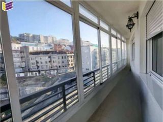 Pis  Calle conde de torrecedeira. Vivienda en venta en torrecedeira