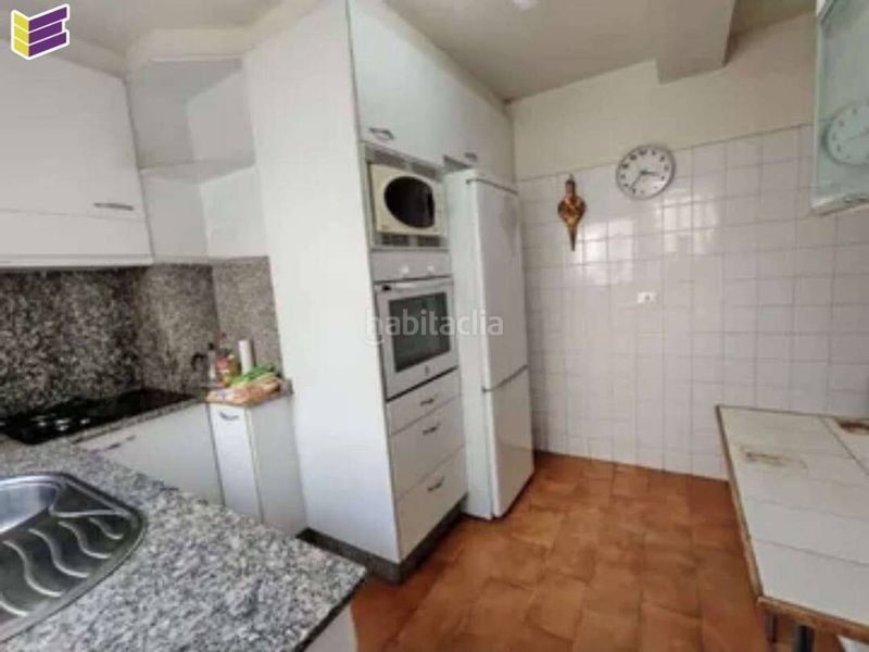 Foto e943d544-d681-4057-9b36-243f956283e8. Pis amb aparcament a Berbés - Peritos Vigo