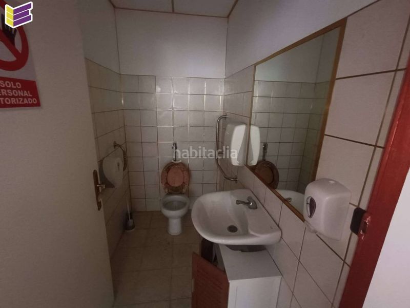 Foto 4a5bde7c-3eab-41e9-9f3b-161d9b8899f4. Local comercial a Ponteareas