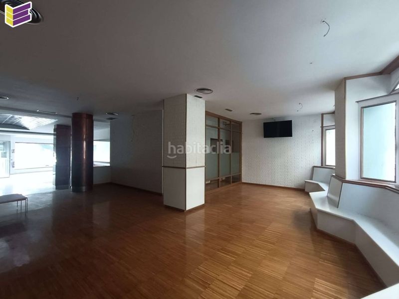 Foto f29b1226-41cf-44ff-8001-e221560158ed. Local comercial a Ponteareas