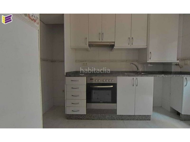Foto 3ee48667-63f4-4096-8825-f45799854d05. Pis a avenida galicia 8 a Teis Vigo