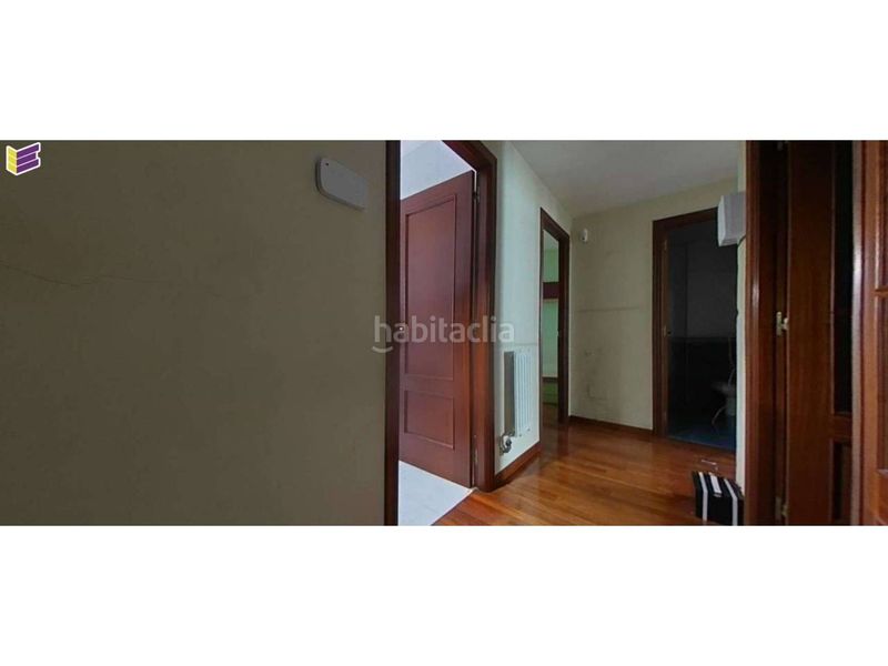 Foto 4c7eec4f-10ea-4501-a801-714a9f1218c5. Pis a avenida galicia 8 a Teis Vigo