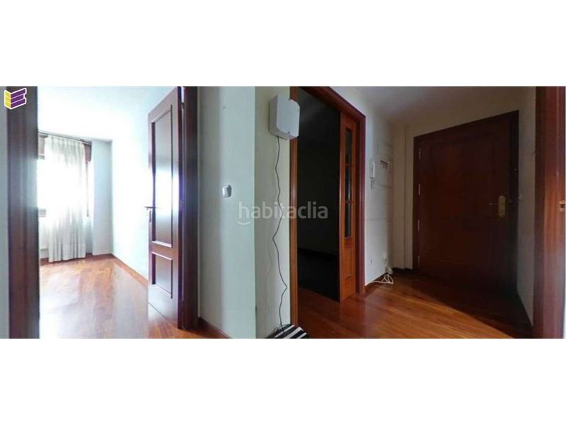 Foto a72ad817-148d-4a9b-9287-42ee70200dde. Pis a avenida galicia 8 a Teis Vigo