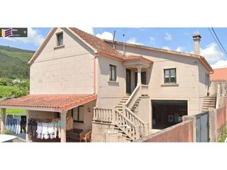 Haus  Calle acuña 73. Se vende casa en rentabilidad, con inquilino. no hipotecable.