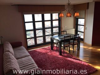 Pis  Calle redondela. Piso en venta con piscina comunitaria !!