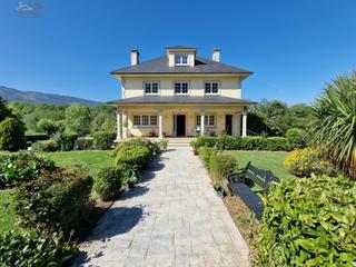 Xalet  Lugar pista a veiga. Chalet con piscina y parcela en plena naturaleza!!!