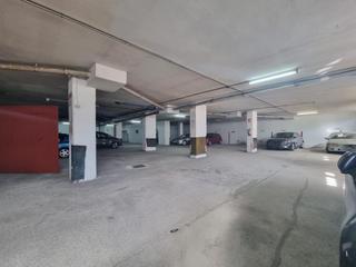 Local Comercial  Avenida mallos. Garaje de 680m 23 plazas coche y 5 motos posibilidad de ms  zon
