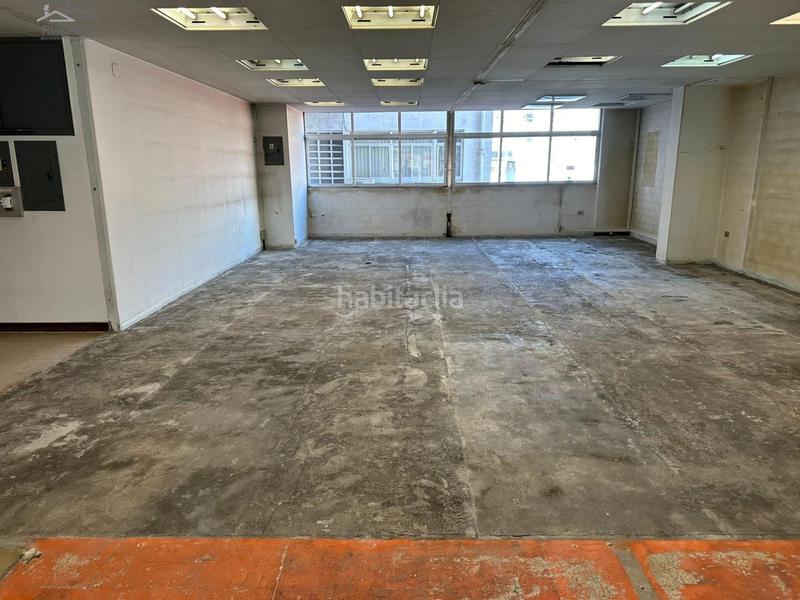 Foto 2135103f-39ca-418d-acd3-e286f510b0d6. Alquiler oficina  totalmente diáfana en el centro financiero de la ciudad en Coruña (A)