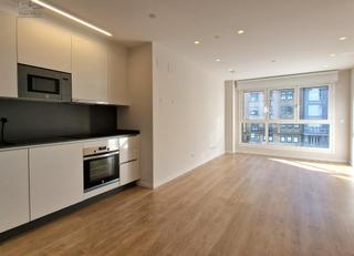 Location Appartement  Avenida oza. No se admiten mascotasapartamento cuatro caminos fábrica de taba