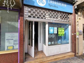 Location Local commercial  Avenida arteixo. En una de las arterias de entrada y salida de la ciudad en los m