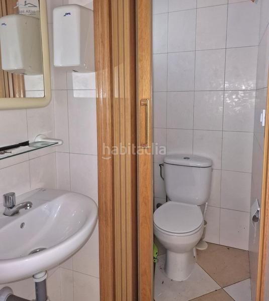 Foto a6962eb5-edd4-42c8-9c7f-e6dbefe31d2e. Rent business premise in Sagrada Familia Coruña (A)