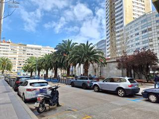Lloguer Pis  Calle mgdo manuel artime. Zona centro, totalmente reformado, 4 dormitorios dobles y garaje
